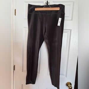 Black stretch ribbed legging, new never worn.